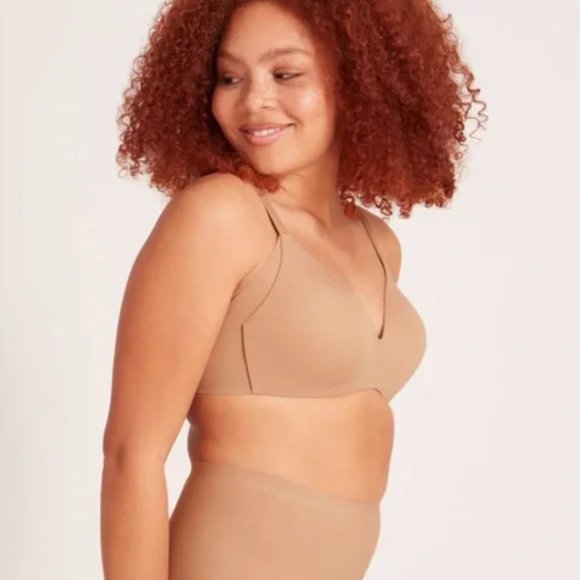 Knix WingWoman Contour Bra in Nude 3 - Picture 2 of 16